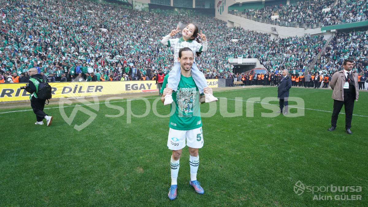 BURSASPOR - SOMASPOR MAÇI VE ŞAMPİYONLUK KUTLAMALARI FOTO GALERİ