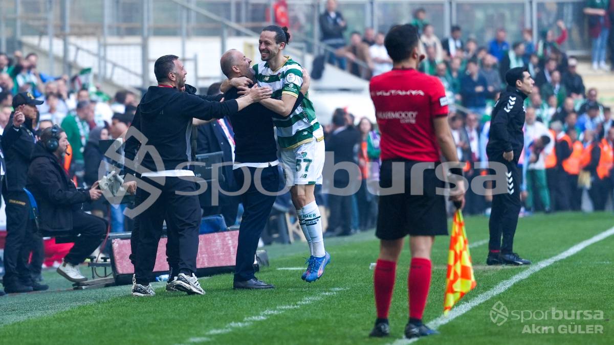 BURSASPOR - SOMASPOR MAÇI VE ŞAMPİYONLUK KUTLAMALARI FOTO GALERİ