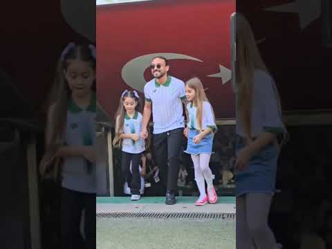 Halil Akbunar tören alanına çıkıyor.. #sporbursatr #bursaspor