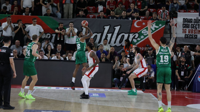 Bursaspor İzmir’de son anda kaybetti, Mersin küme düştü!