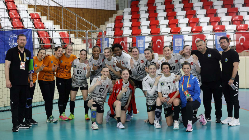 Bursa Büyükşehir Belediyespor şampiyon