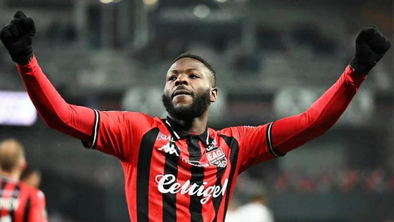 Afrikalı golcüde sürpriz gelişme!