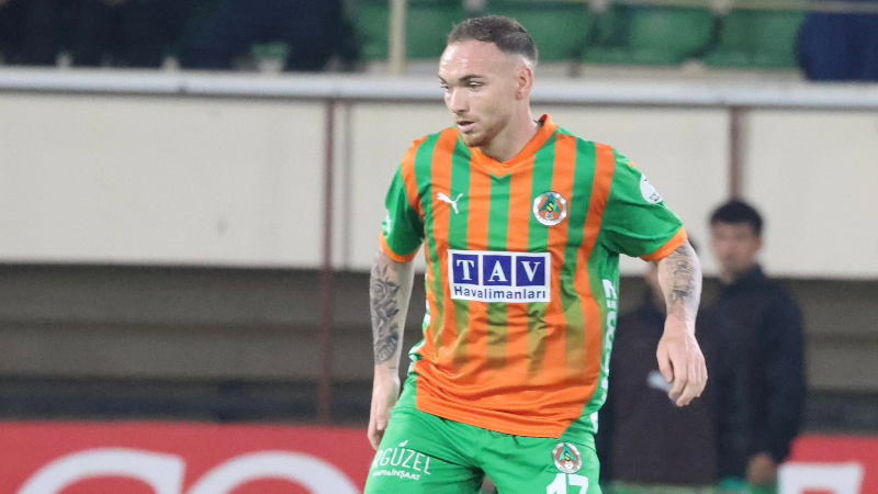 Bursaspor’da Süper Lig’den Fransız orta saha gündemde!