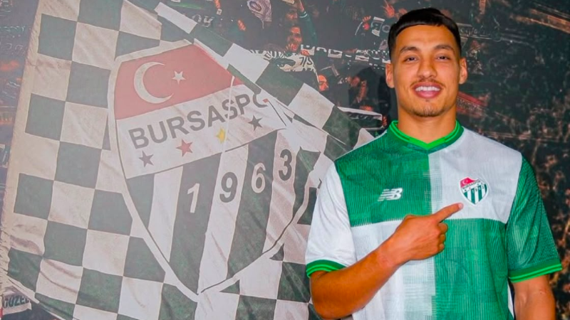 Amine Boutrah, ayağının tozuyla mesaj verdi!