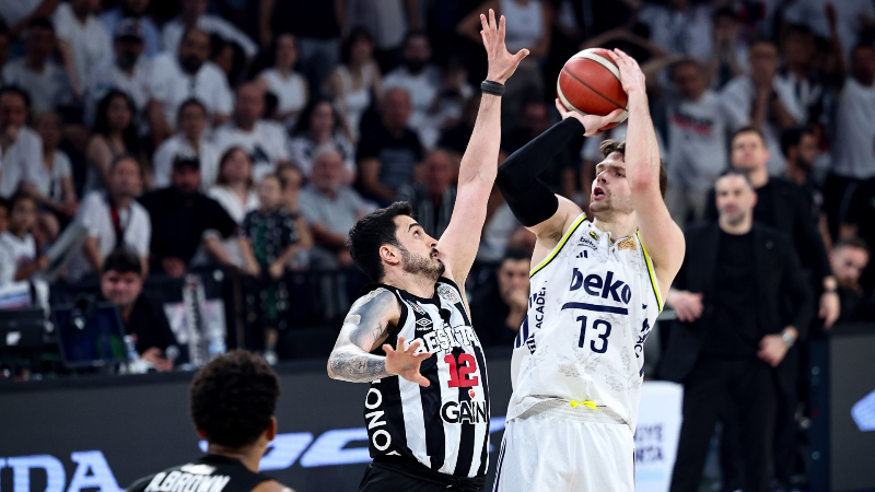 Potada şampiyonluk yarışında Fenerbahçe öne geçti!