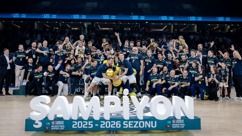 Fenerbahçe üst üste üçüncü kez...