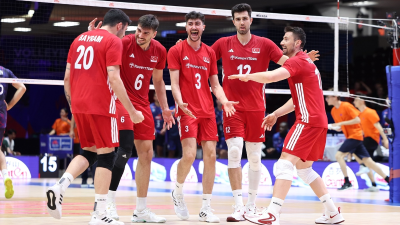 Filenin Efeleri, Polonya’da VNL sahnesinde; işte maç programı