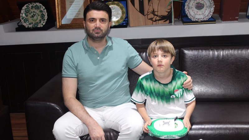 Bursaspor’dan DMD hastası Yağız Efe için destek ve çağrı!