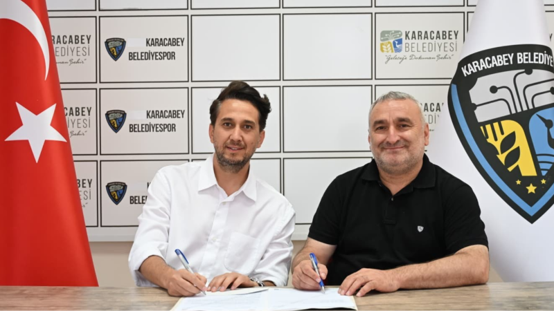 Karacabey yeni teknik direktörüne imza attırdı