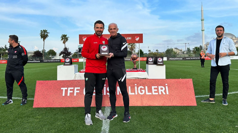 SporBursa’nın ilk kez yazdığı Tayfun Karaosmanoğlu resmen Vakıfköy’de