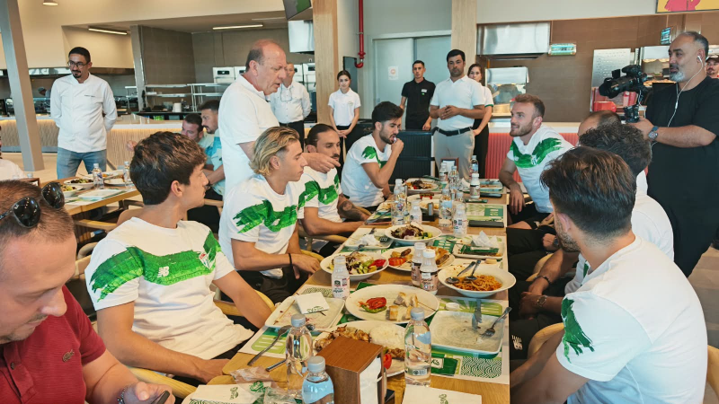 Bursaspor’u Yörsan'da ağırlayan Özer Matlı oyunculara başarı diledi