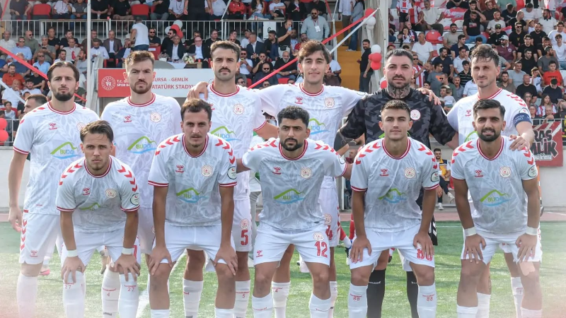 Gemlik Sümerbey, taraftarıyla buluştuğu maçı kazandı