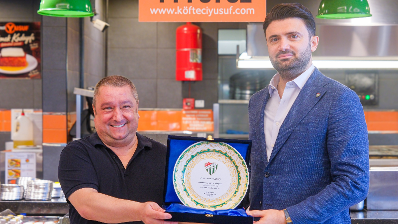 Köfteci Yusuf da Bursaspor’a “yanındayım” dedi