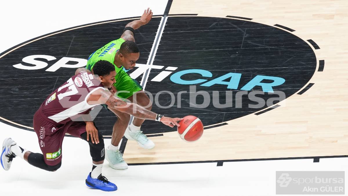 TOFAŞ - PİZZABULLS BORDO BANDIRMA MAÇI FOTOĞRAFLARI