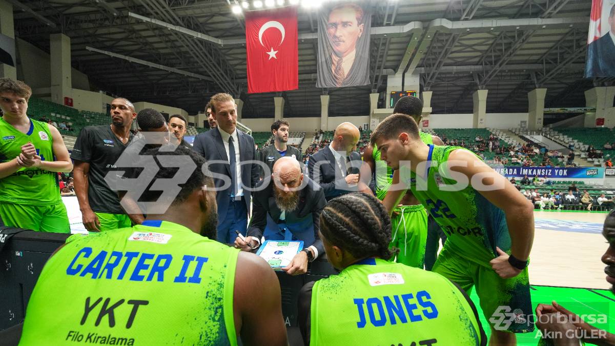 TOFAŞ - PİZZABULLS BORDO BANDIRMA MAÇI FOTOĞRAFLARI