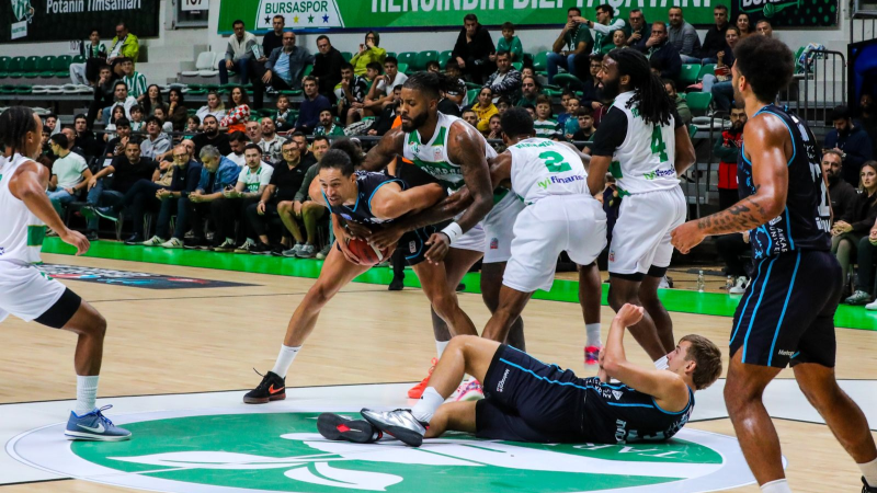 Bursaspor, evinde Telekom’u geçemedi!