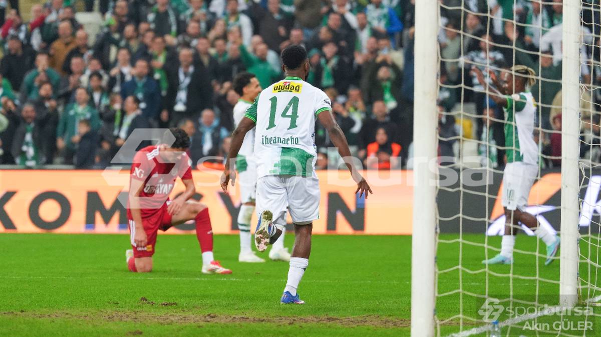 BURSASPOR - PENDİKSPOR MAÇI FOTOĞRAFLARI