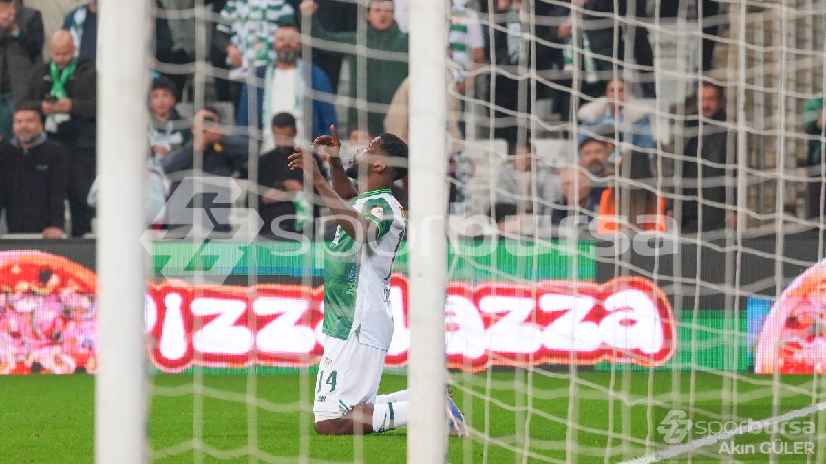 BURSASPOR - PENDİKSPOR MAÇI FOTOĞRAFLARI