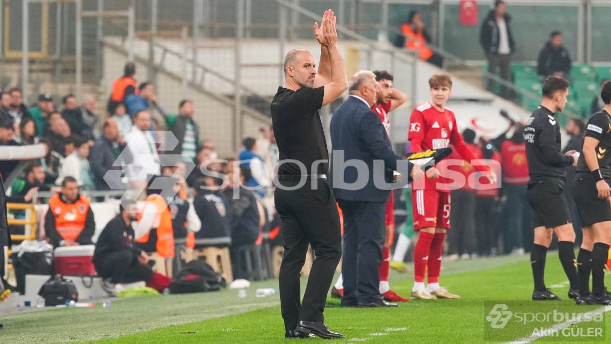 BURSASPOR - PENDİKSPOR MAÇI FOTOĞRAFLARI
