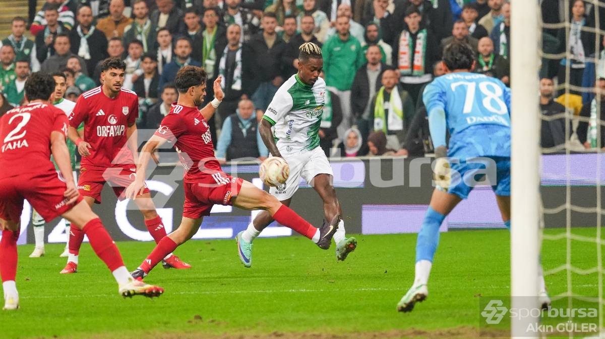 BURSASPOR - PENDİKSPOR MAÇI FOTOĞRAFLARI
