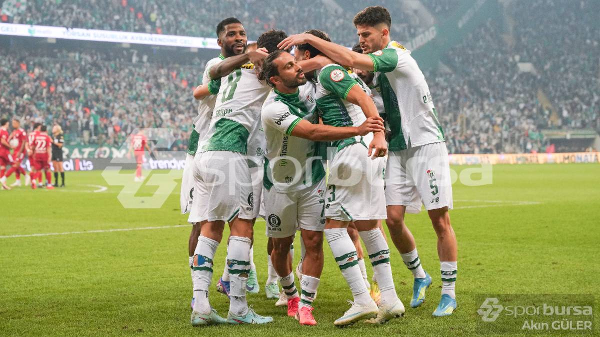 BURSASPOR - PENDİKSPOR MAÇI FOTOĞRAFLARI