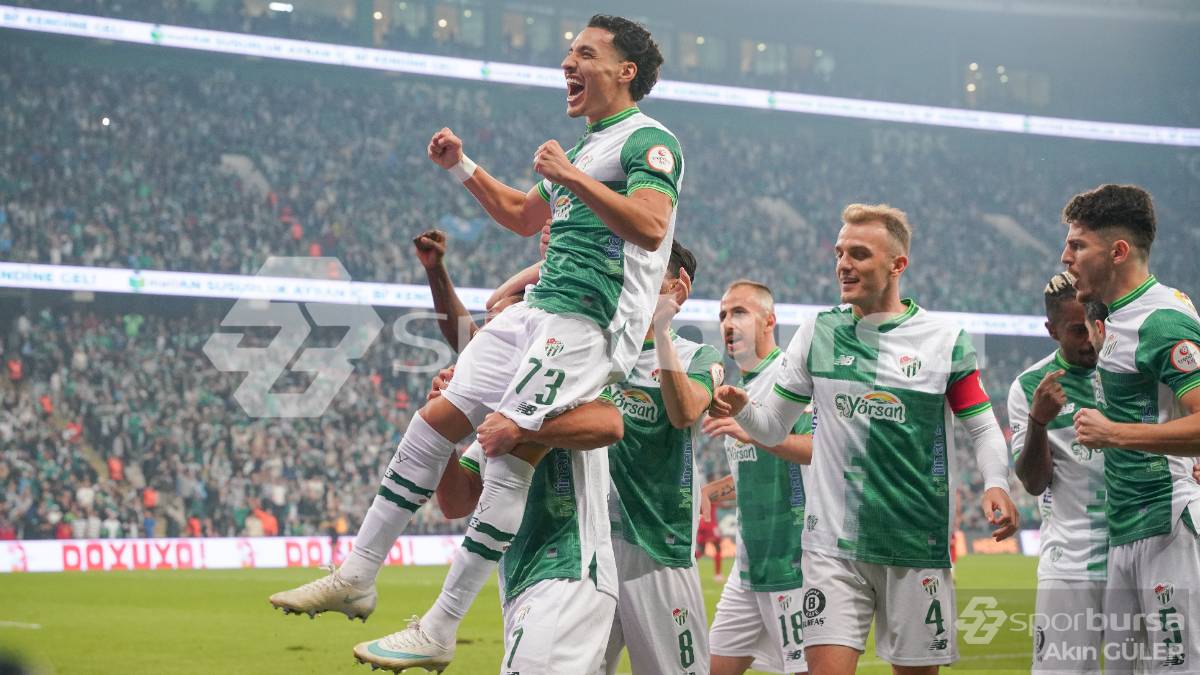 BURSASPOR - PENDİKSPOR MAÇI FOTOĞRAFLARI