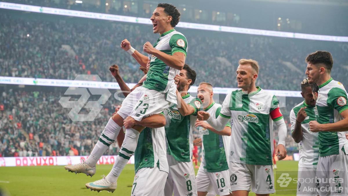 BURSASPOR - PENDİKSPOR MAÇI FOTOĞRAFLARI