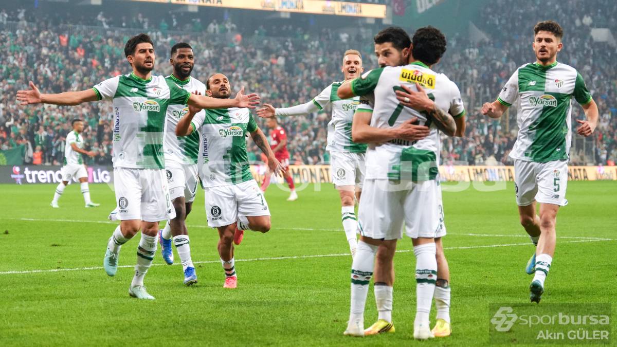BURSASPOR - PENDİKSPOR MAÇI FOTOĞRAFLARI