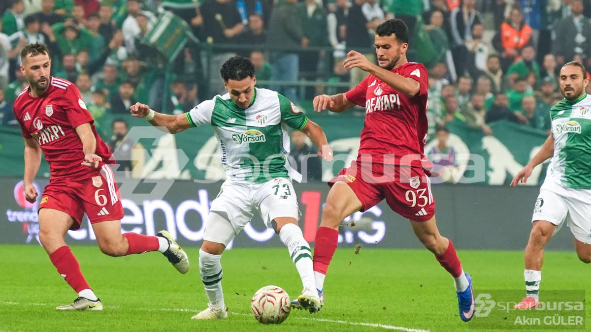 BURSASPOR - PENDİKSPOR MAÇI FOTOĞRAFLARI