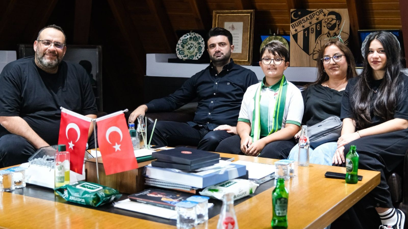 Başkan Çelik’ten anlamlı davranış! Küçük taraftar Ömer Selim’e geçmiş olsun